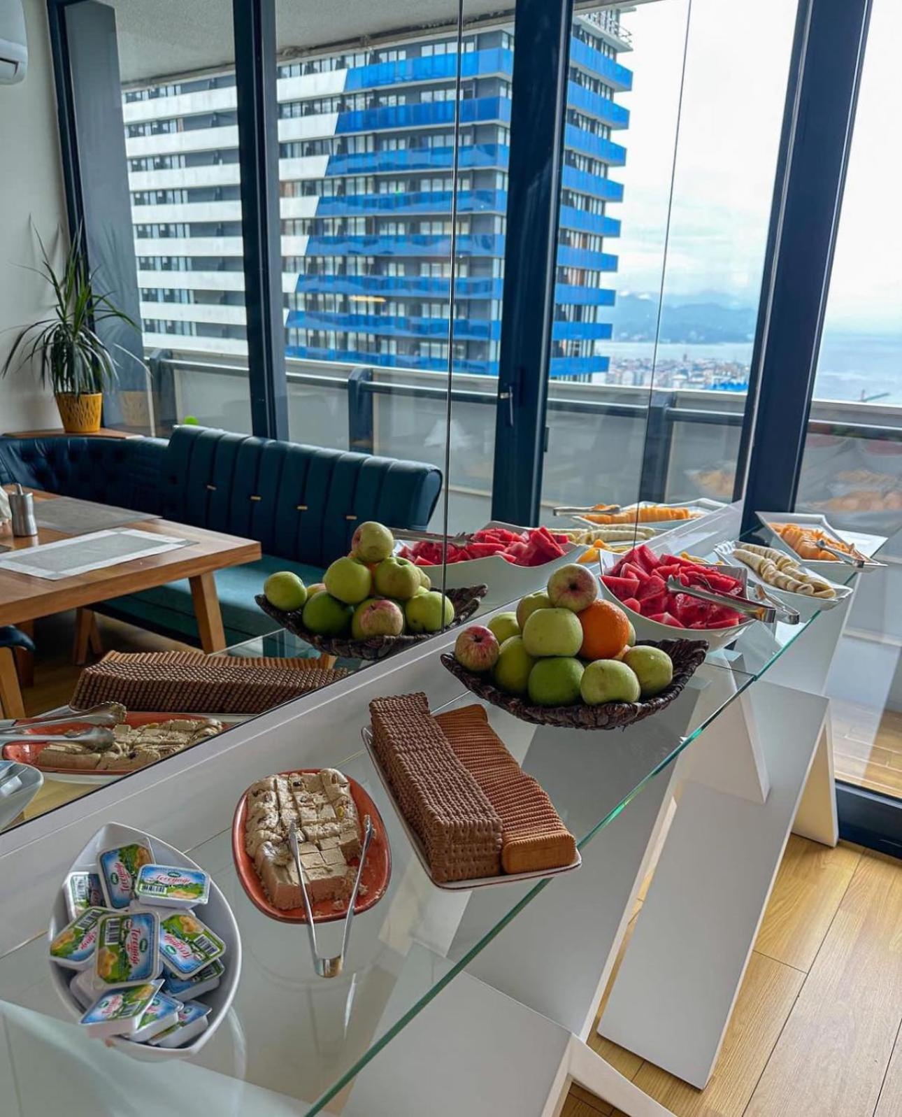 Luxury Panorama Sea View Apartment & Central Батумі Екстер'єр фото