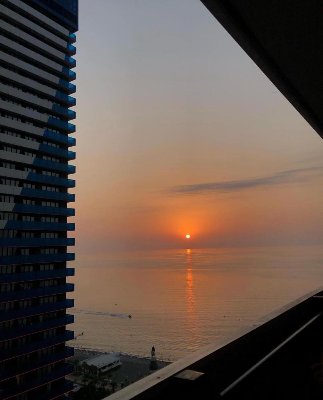 Luxury Panorama Sea View Apartment & Central Батумі Екстер'єр фото